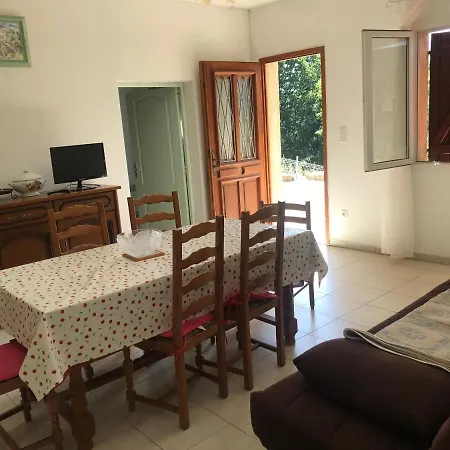 A Apartment Cozzano